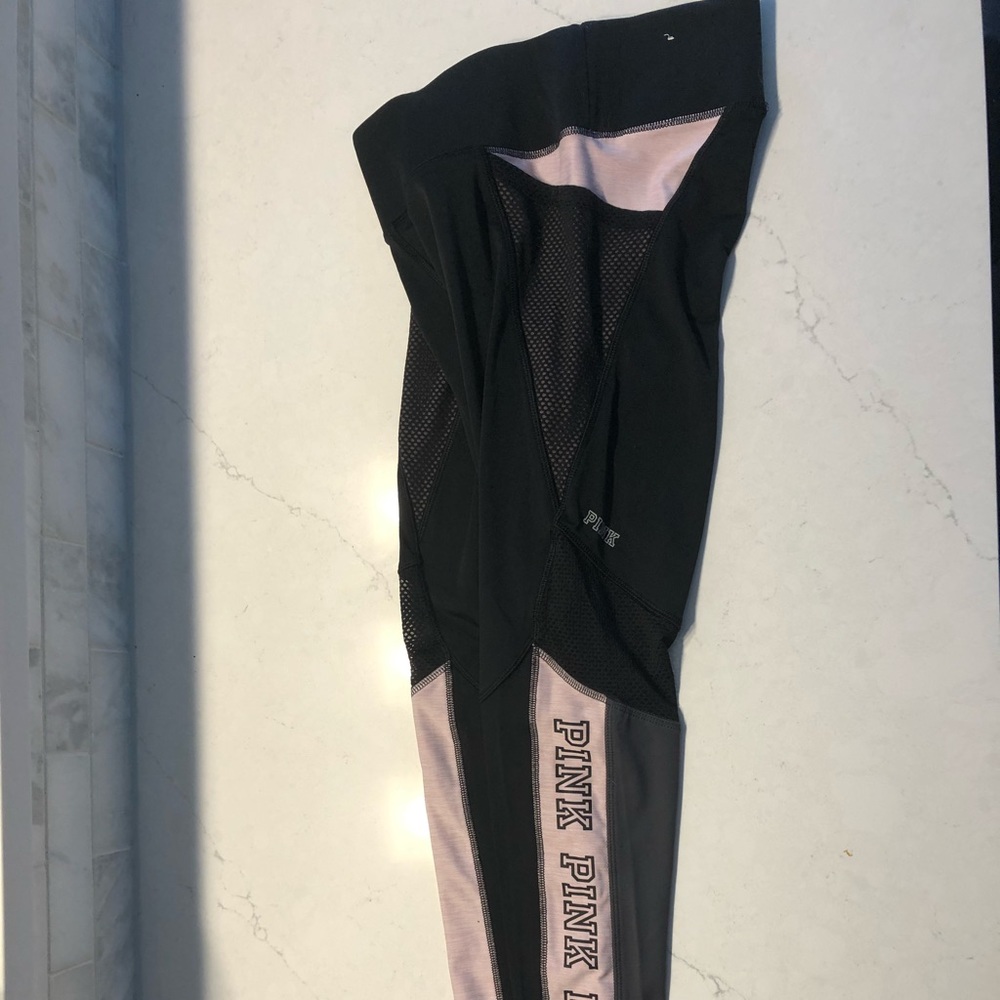 PINK ultimate leggings - size M
